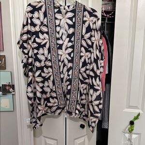 LOFT Navy and Beige Floral Kimono